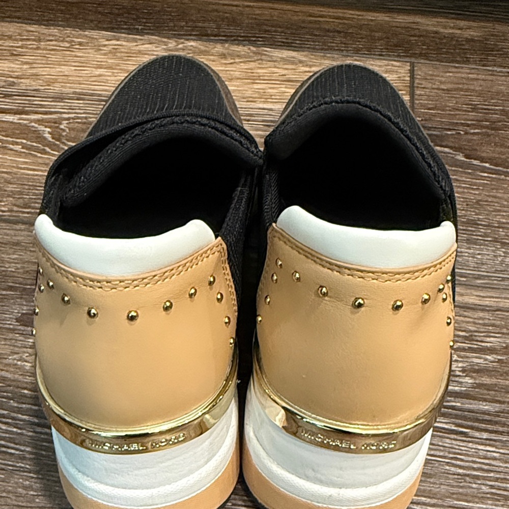 Michael Kors Womens Shoes in Black and Gold size 6 - Picture 2 of 4